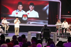 Prabowo Mau Tambah 2 Juta Hektar Sawah, Jokowi: Airnya Dari Mana?