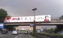 Ribuan Atribut Kampanye di Jaktim Berakhir Jadi Sampah dan Abu