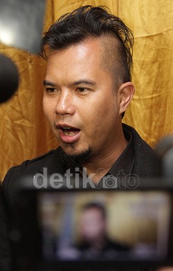 Ahmad Dhani: Sudah Sejak Lama Saya Pakai Baju Nazi dan Fasis