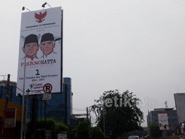 Masa Tenang Baliho Capres Masih Terpajang