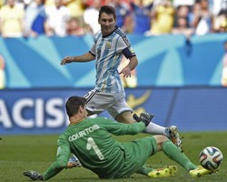 Messi Sedang Sulit Bobol Gawang Courtois