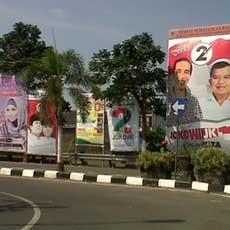 Masa Tenang Pilpres, Baliho Capres di Mojokerto Masih Bertebaran