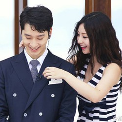 Chansung 2PM Pacaran dengan Artis Tiongkok Ada Liu?