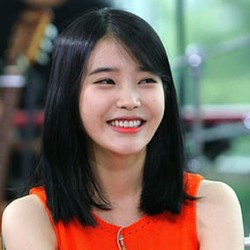 Tak Rasakan Masa Puber, IU Sebut Dirinya Robot