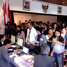 Kecepatan Layanan TPSLN Den Haag 1 Orang per 15 Detik!