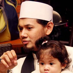Ramadan dan Lebaran Muram untuk Guntur Bumi