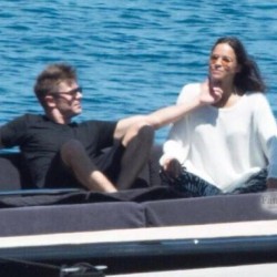 Beredar Foto-foto Mesra Zac Efron dan Michele Rodriguez