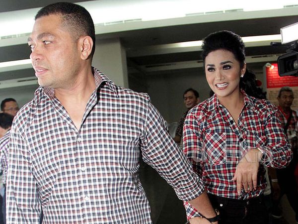 Serasinya Krisdayanti dan Raul Lemos