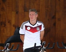 Schweinsteiger Waspadai Brasil yang Kini Andalkan Permainan Fisik