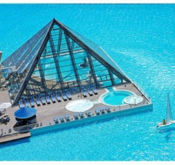 Foto: 6 Kolam Renang dengan Pemandangan Menakjubkan di Dunia