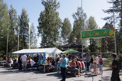 Unik, Lomba Lempar Ponsel di Finlandia