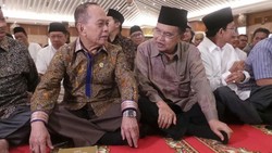 JK dan Syarief Hasan Akrab dan Tertawa Lepas di Buka Puasa Keluarga Sulsel