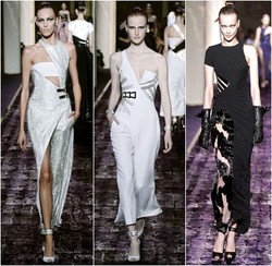 Seksinya Para Model Dalam Balutan Gaun Atelier Versace