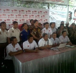 Aher Nyoblos di TPS Pemenangan