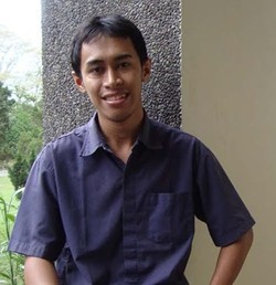 Anak Tukang dari Kampung di Tulungagung, Angga Fajar Cum Laude S1-S2 UGM