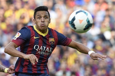 Alexis Sanchez Menuju Pintu Keluar Camp Nou