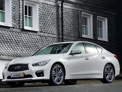 Infiniti Rilis Harga Q50 Mesin Bensin