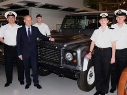 85 Mantan Militer Bekerja di Pabrik Jaguar Land Rover