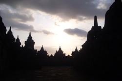 Usai Pilpres, Jalan-jalan ke Borobudur