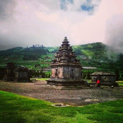Berwisata di Dataran Tinggi Dieng