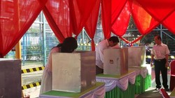 Jokowi-JK Menang Telak di TPS Ahok