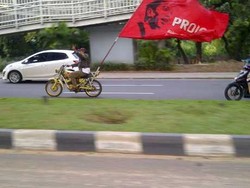 Pemotor Pendukung Jokowi Konvoi di Jalur Cepat Sudirman