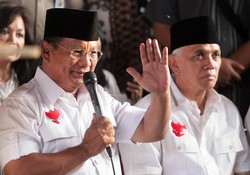 Ini Alasan Prabowo Pantau Quick Count di Rumah Mendiang Ayahnya