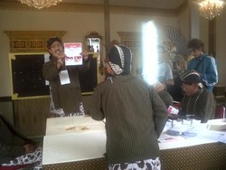 Jokowi-JK Menang Telak di TPS Sultan, Warga Teriakkan Salam 2 Jari