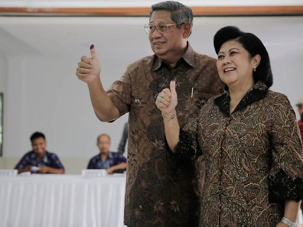 Presiden SBY Ikut Nyoblos Presiden SBY Ikut Nyoblos