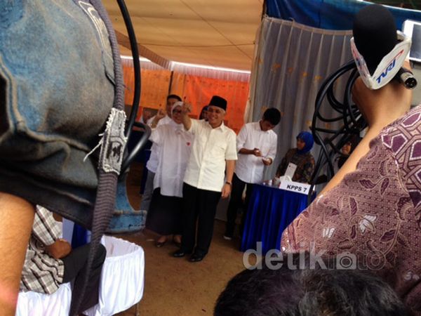 Hatta Nyoblos di Kampung Halaman