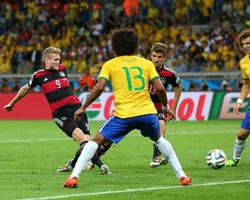 Brasil Bermain Ragu-ragu, Jerman pun Ambil Kesempatan