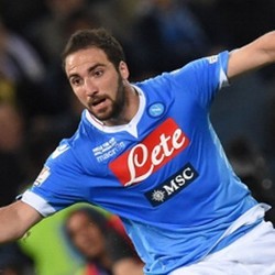 Soal Rumor Barca, Higuain Tegaskan Bahagia di Napoli