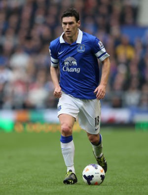 Everton Permanenkan Kontrak Barry