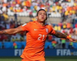 Cocu: Belum Saatnya Depay Hengkang dari PSV