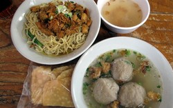 Ini Daftar Warung Bakso dan Mi Ayam Bersertifikat Halal di Jakarta