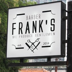 Franks, Barbershop Bergaya Industrial dan Rustic