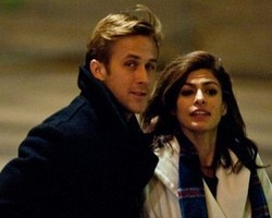 Eva Mendes Benar Hamil Anak Ryan Gosling, Kini Sudah 7 Bulan