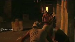 Bentrok, Warga Tembakkan Kembang Api ke Pasukan Israel