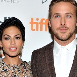 Eva Mendes Dikabarkan Hamil Anak Ryan Gosling