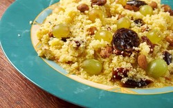 Di Tunisia Orang Bersantap Sahur dengan Masfouf yang Manis