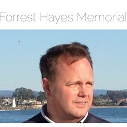 Kerabat Bikin Situs Kenangan untuk Hayes