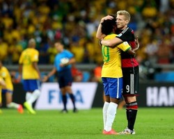 Pesan untuk Pemain Jerman di Half Time: Hormati Brasil