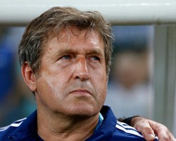 Sempat Akan Mundur, Susic Malah Teken Kontrak Baru dengan Bosnia