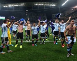 Argentina Lagi-lagi Memenangi Laga nan Alot