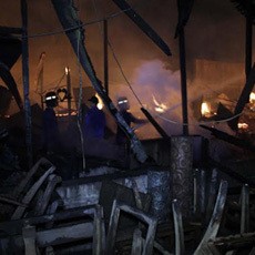 Pabrik Rotan Terbakar, Seorang Petugas PMK Jadi Korban