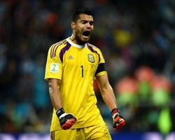 Giliran Romero yang Jadi Pahlawan