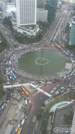 Penampakan Demo Palestina di HI yang Dihadiri Prabowo dari Gedung Tinggi