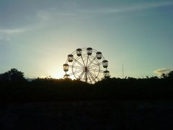 BIANGLALA DI SENJA HARI.