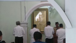 Jokowi Salat Jumat di Masjid Muhammadiyah