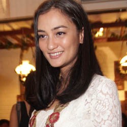 Atiqah Hasiholan Akan Bintangi Remake Bulan di Atas Kuburan Asrul Sani